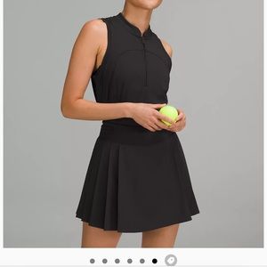 Lululemon side pleat skirt